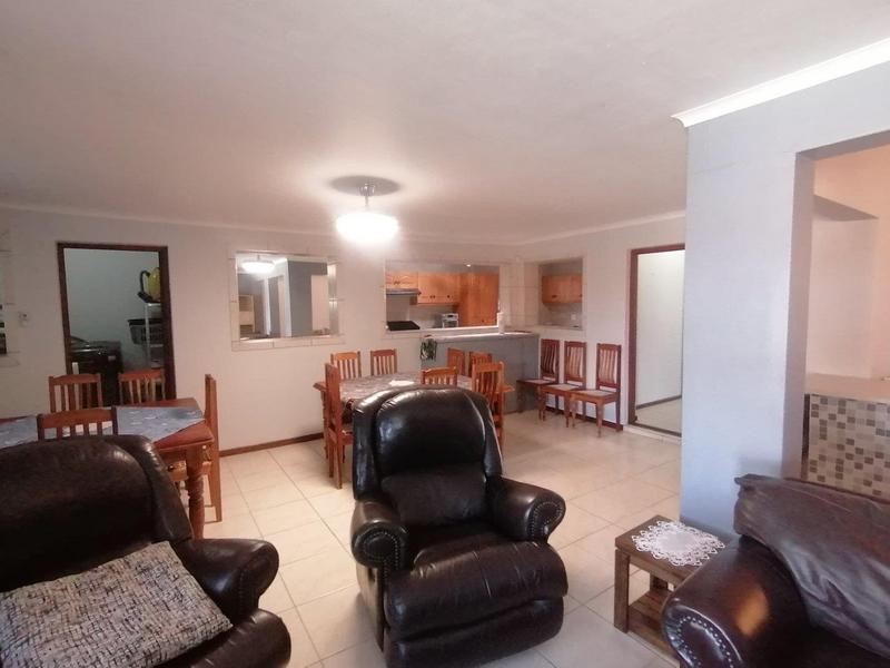 5 Bedroom Property for Sale in Fraaiuitsig Western Cape
